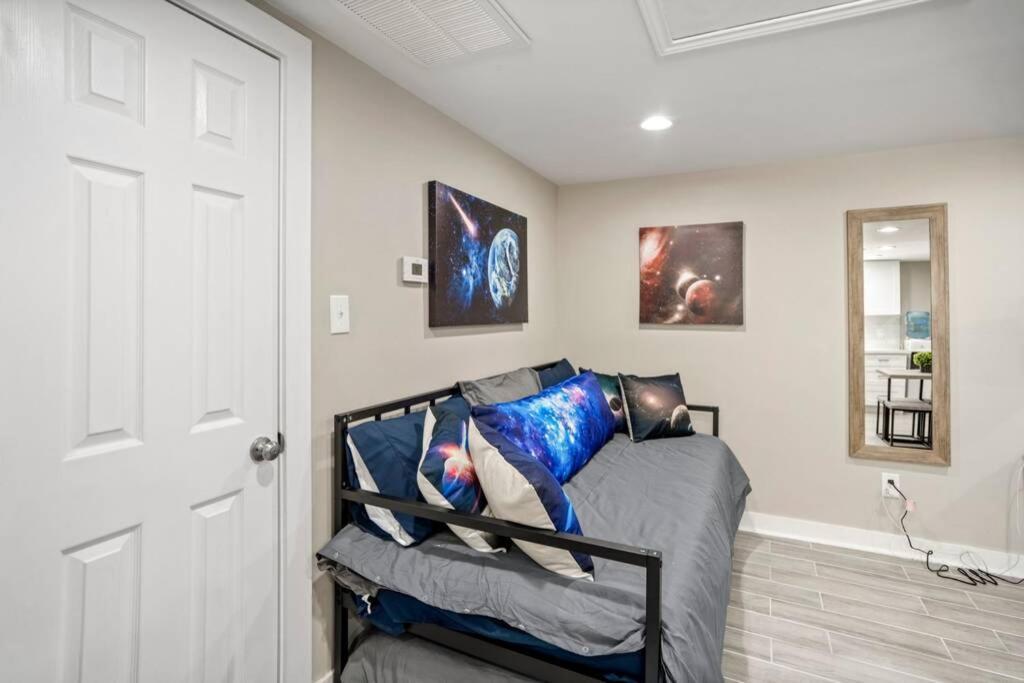 Cosmic Studio At North Downtown Villa Houston Exterior photo